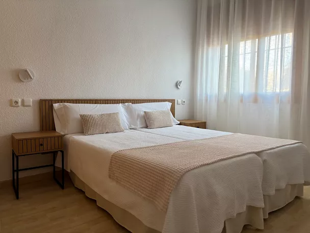 DORMITORIO 2 CAMAS INDIVIDUALES