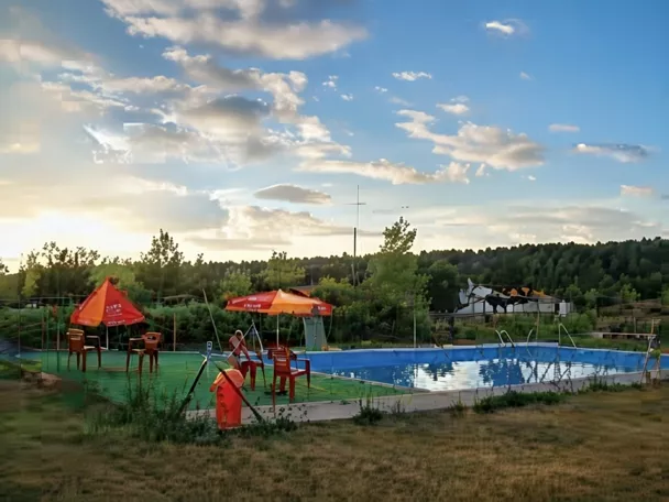 Piscina del camping Las Majadas