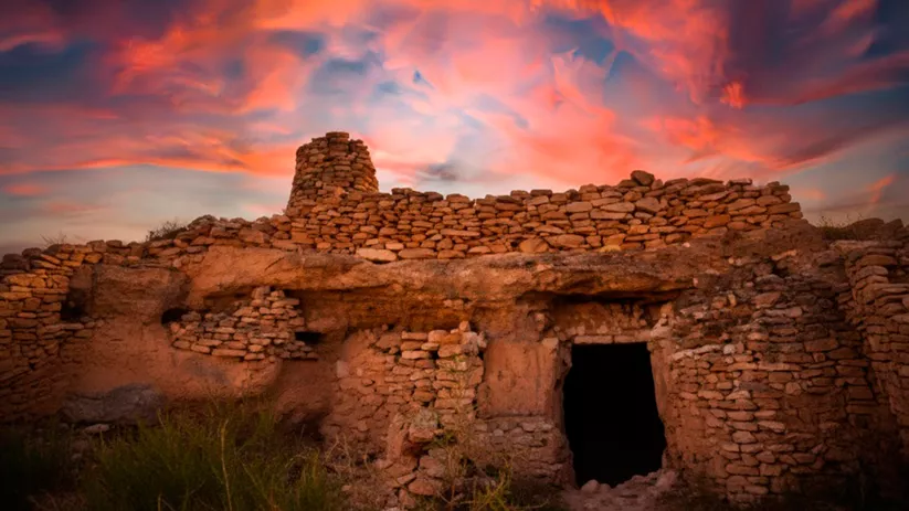 Ruina de piedra de una antigua casa