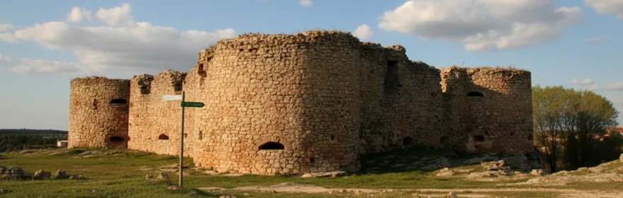 Castillo de Monteagudo de las Salinas en Cuenca