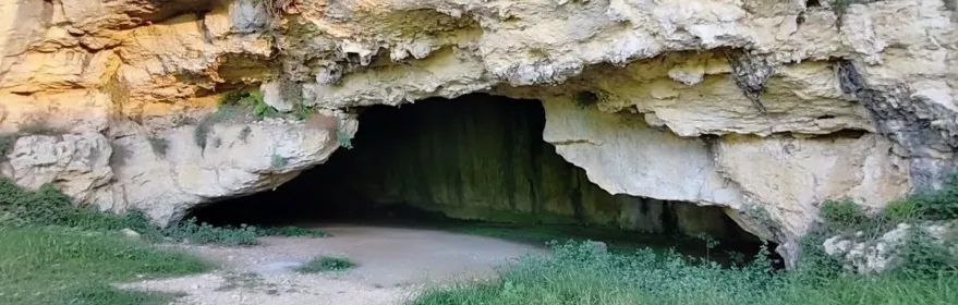 Cueva de los Moros en Las Majadas