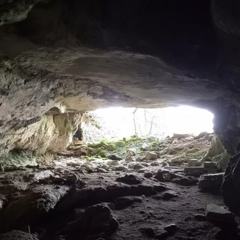 Turismo activo en la Cueva del Tío Daniel de Las Majadas