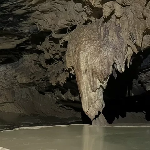 Formaciones en la Cueva del Tio Manolo