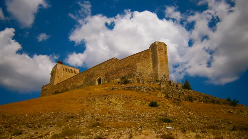 El castillo del Buen Suceso desde abajo