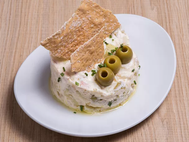 Imagen de un plato de ensaladilla