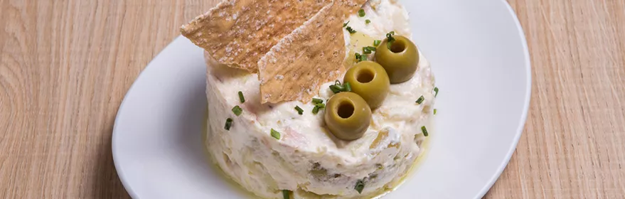 Imagen de un plato de ensaladilla