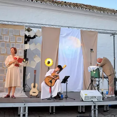 Actuación en el festival Escenario Infinito