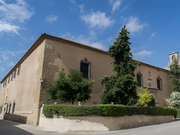 Exterior del Convento de Santa Ana en Villanueva de la Jara