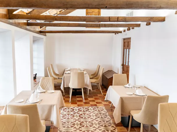 Interior de restaurante Feria 8