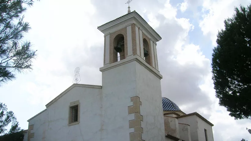 Primer plano de la iglesia de Nuestra Señora de la Consolación