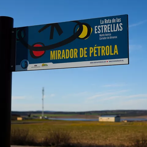 Cartel que informa del mirador