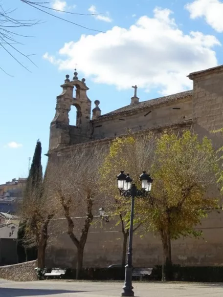Vista exterior del monasterio de Santo Domingo de Guzmán de Huete