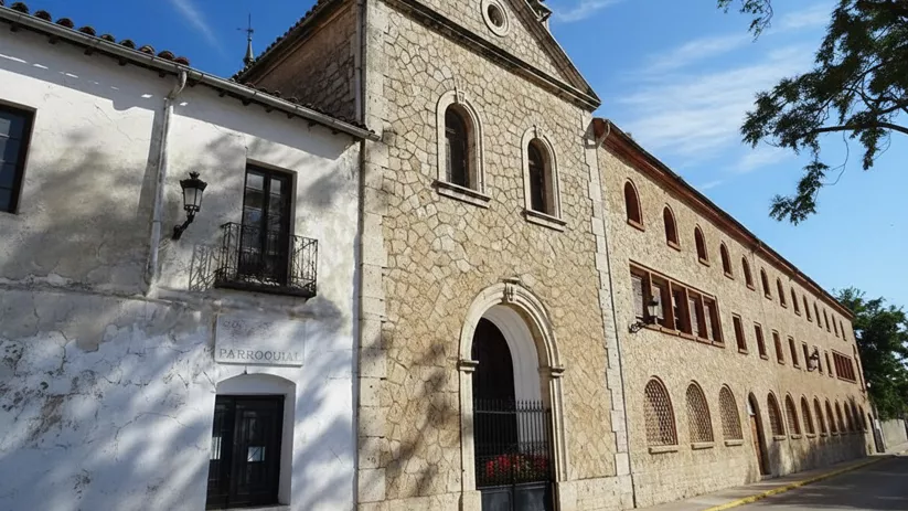 Fachada del monasterio de los Padres Somascos en Tarancón