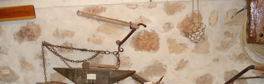 Antiguas herramientas de herrería tradicional.