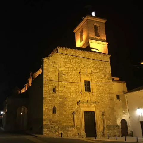 Iglesia de nuestra señora de la Asunción de noche