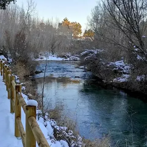 La playeta del río Cabriel en Vilora bajo la nieve