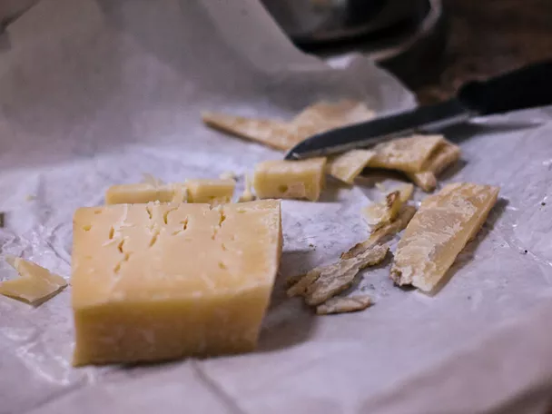 Imagen de queso cortado