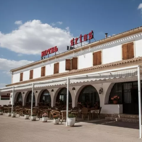 Fachada del hotel restaurante Setos