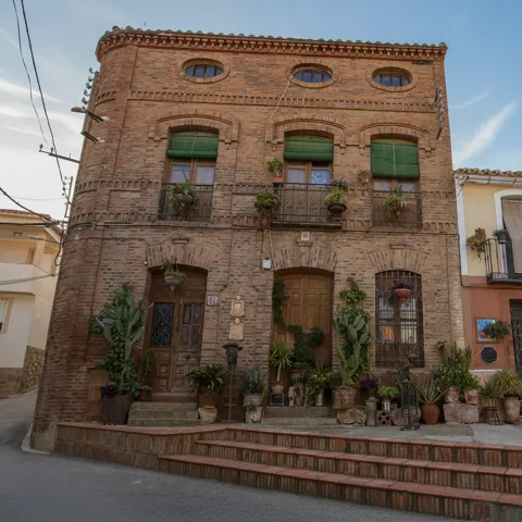 Calle con encanto en San Lorenzo de Calatrava