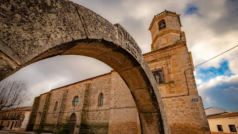 Iglesia de San Sebastián en Vianos