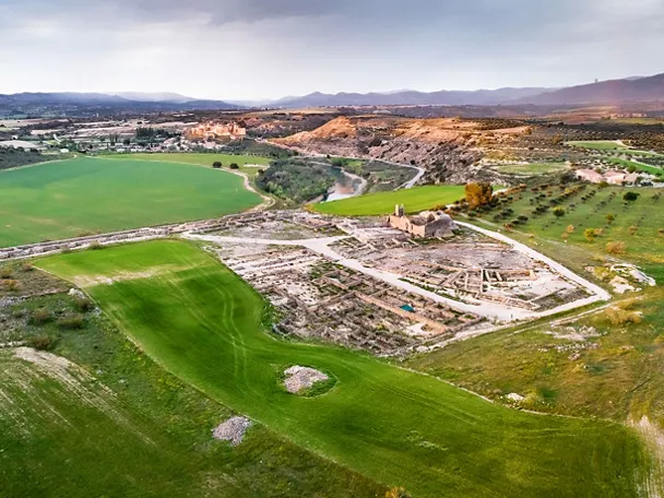 Vista aérea de yacimiento arqueológico.