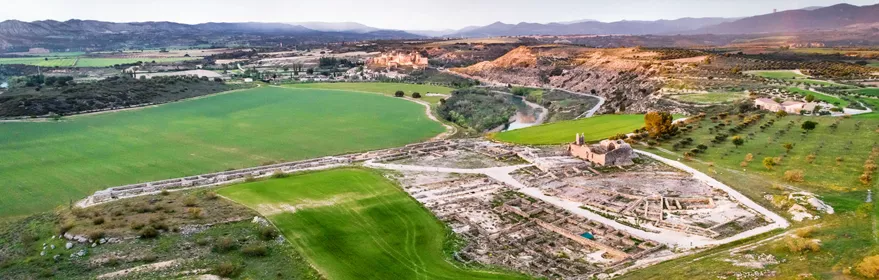 Vista aérea de yacimiento arqueológico.
