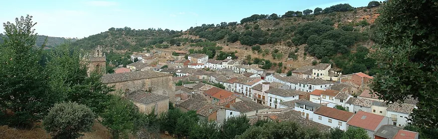 Vista panorámica del pueblo en ladera