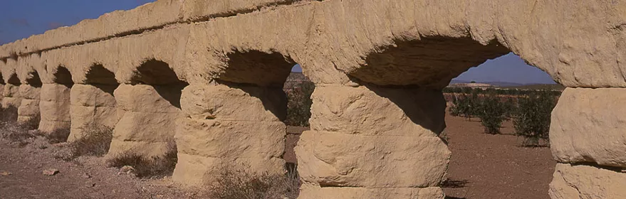 Imagen del acueducto de Albatana