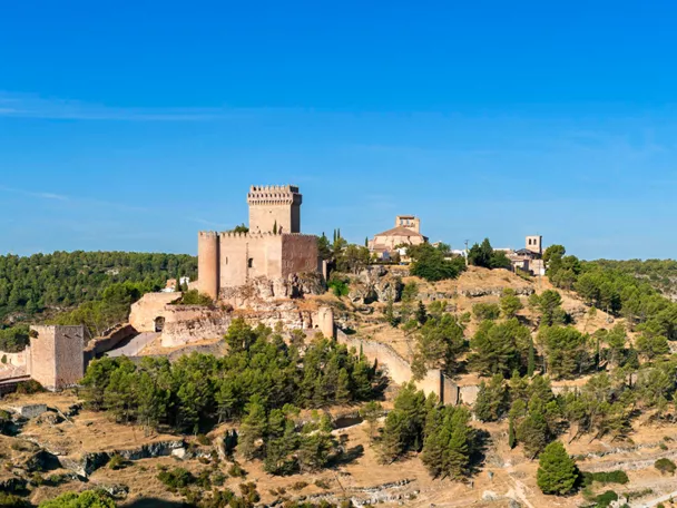 Vista del castillo de Alarcón