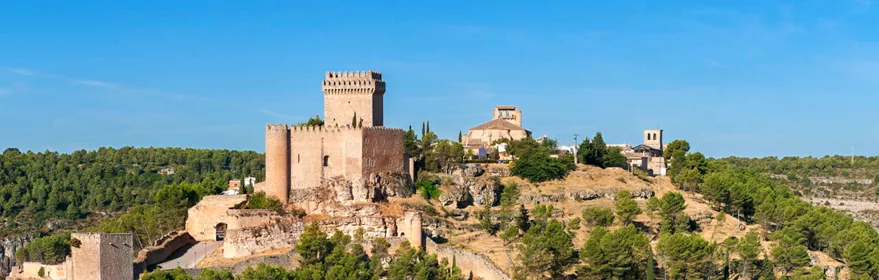 Vista del castillo de Alarcón