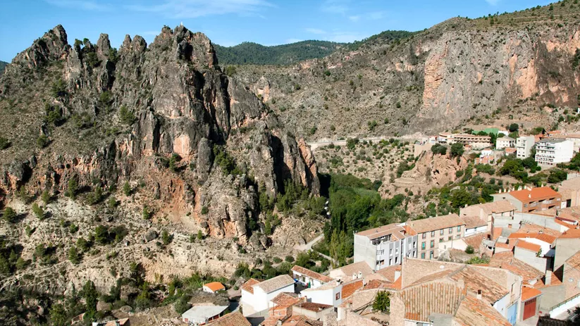 Vista de Ayna y sus alrededores