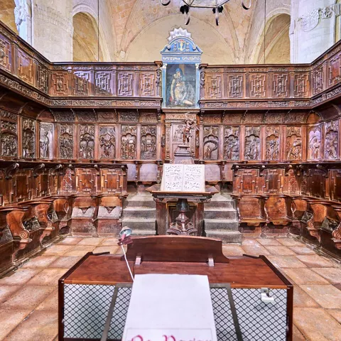 Vista general del coro de la Colegiata de San Bartolomé Apóstol de Belmonte