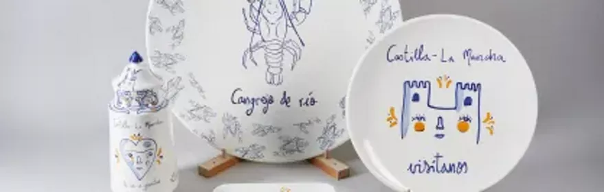 Imagen de conjunto de cerámica diseñado por Aitor Sarabia con piezas con cangrejo de río y motivos de Castilla-La Mancha