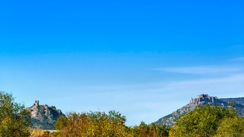 Vista de los castillos de Salvatierra y Calatrava la Nueva desde Calzada de Calatrava