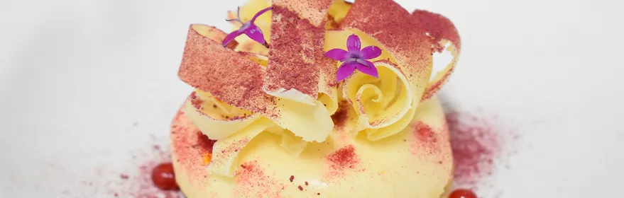 Imagen de la tarta de queso emplatada