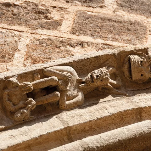 Detalle de la iglesia de San Salvador, Cifuentes