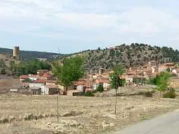 Imagen del pueblo de lejos