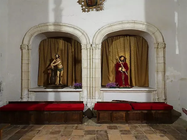 Colegiata de Belmonte - Estatuas del Arcosólio. Capilla de lnmaculada
