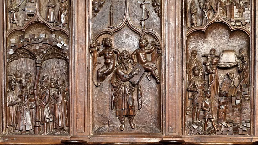 Detalle escultórico de la colegiata de Belmonte