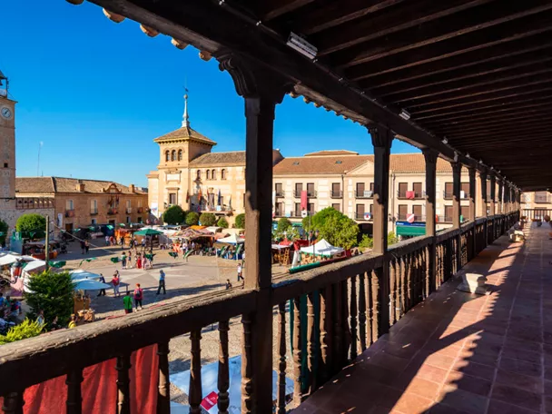 Plaza de España de Consuegra desde los balcones