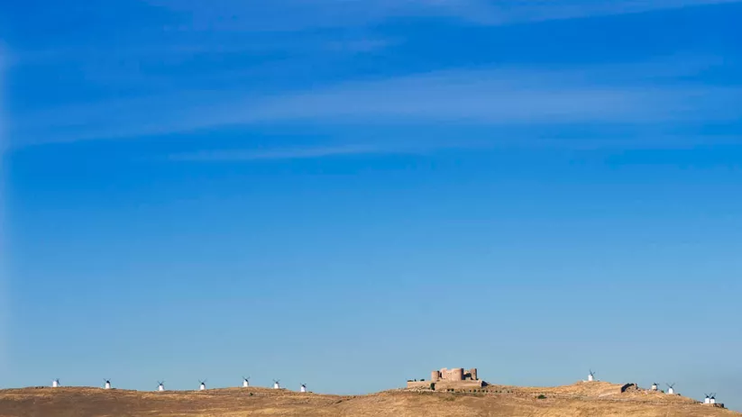 Molinos y castillo de la Muela en el Cerro Calderico de Consuegra
