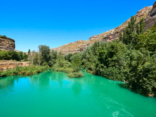 Vista del río Júcar a su paso por Cubas