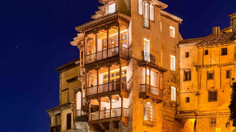 cuenca casas colgadas.jpg