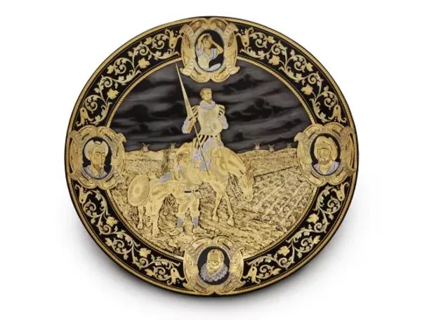 Imagen de un damasquinado con dibujo de Don Quijote