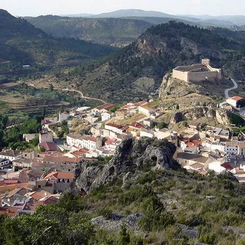 Panorámica de la localidad de Enguídanos, en Cuenca