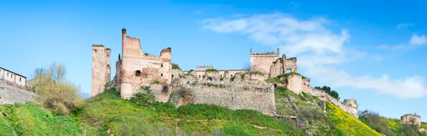 Castillo y río Alberche a su paso por Escalona