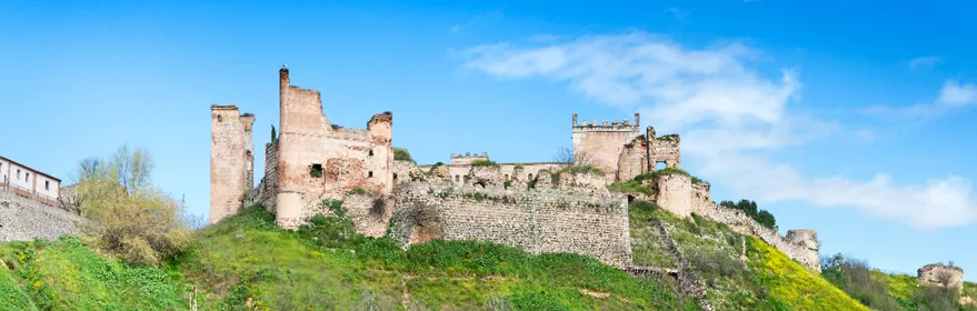 Imagen de castillo de Escalona desde el río