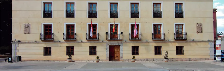 Fachada del Palacio de los Duques de Riánsares en Tarancón
