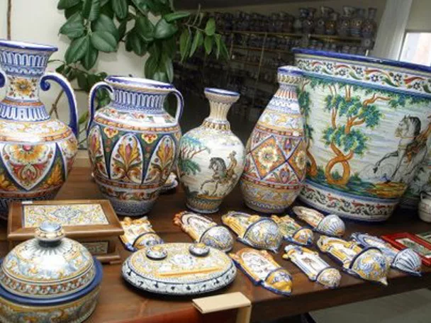 Imagen de vasijas decoradas 