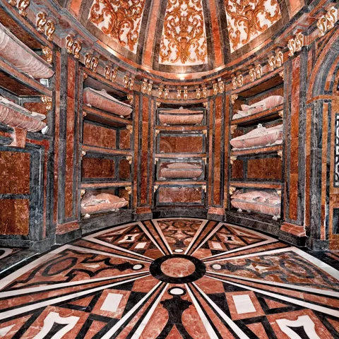 Cripta de los Mendoza en la iglesia de San Francisco